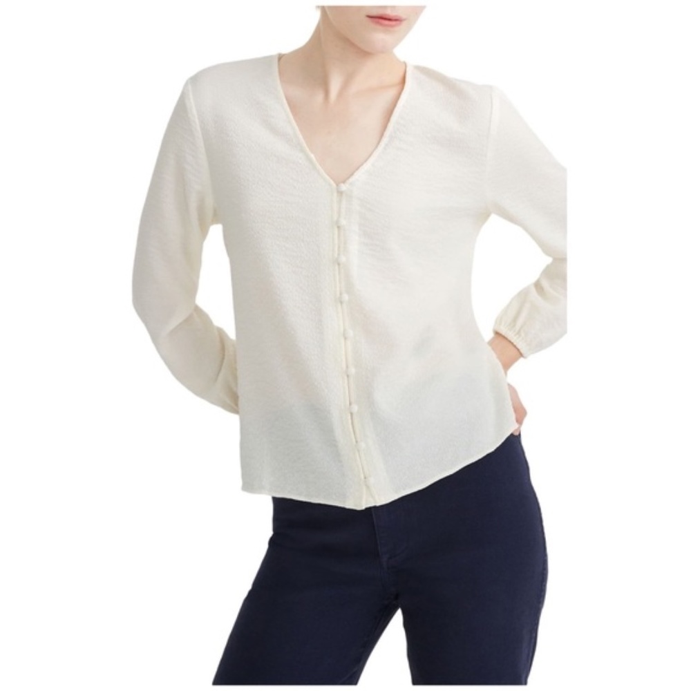 Madewell V-Neck Buttondown Blouse in Cream Size Medium